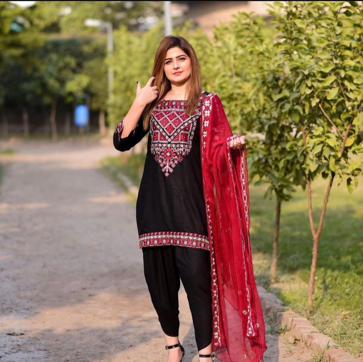 Kayseria Dhanak Embroidered 3 Piece | KY101