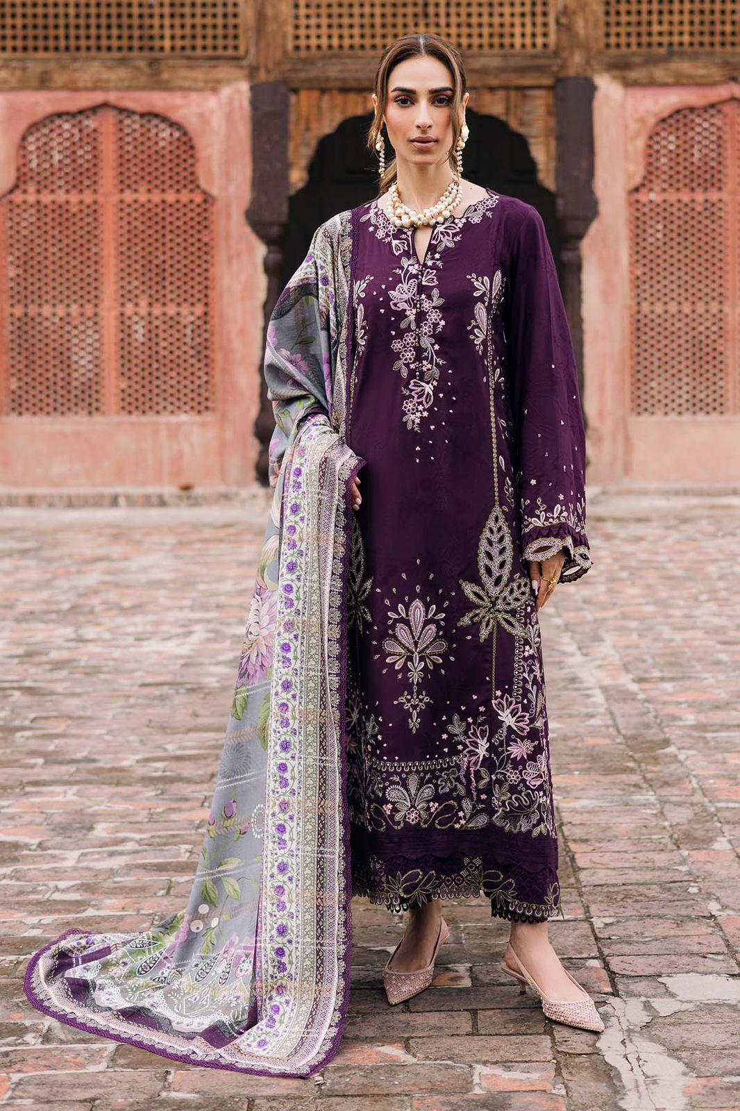 Nureh Dhanak Embroidered 3 Piece | NH100