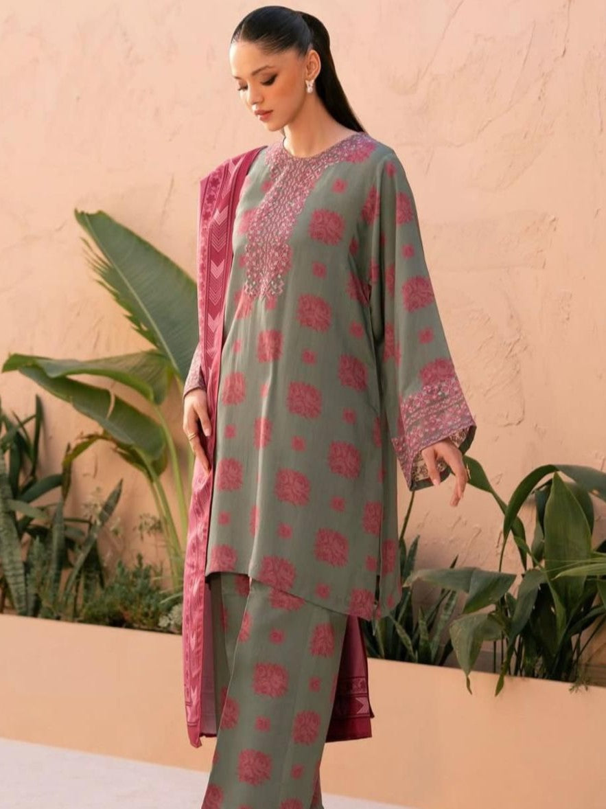 Amaya Lawn Embroidered 3 Piece | AA110