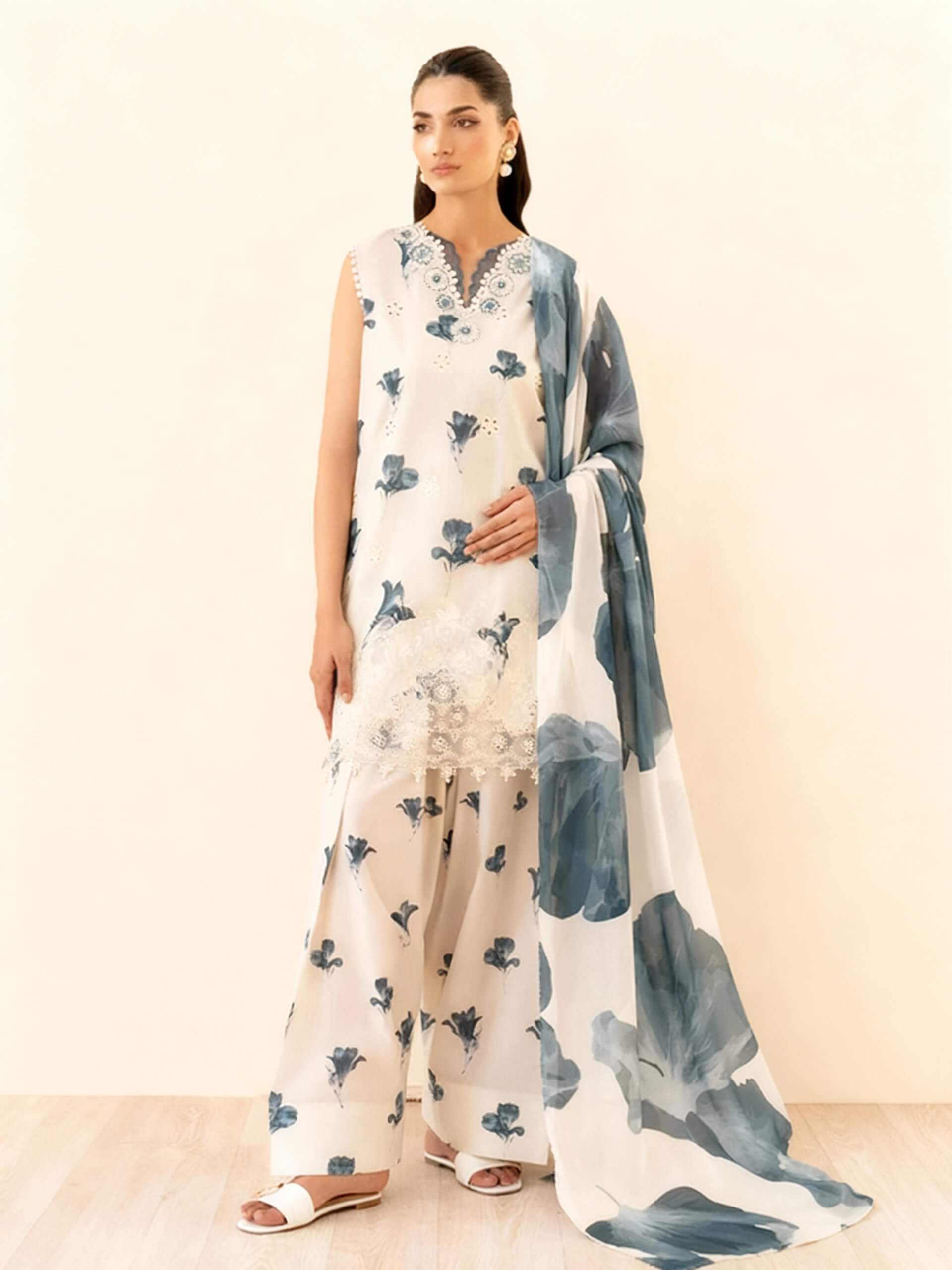 Iznik Khaddar Embroidered 3 Piece | IZ125