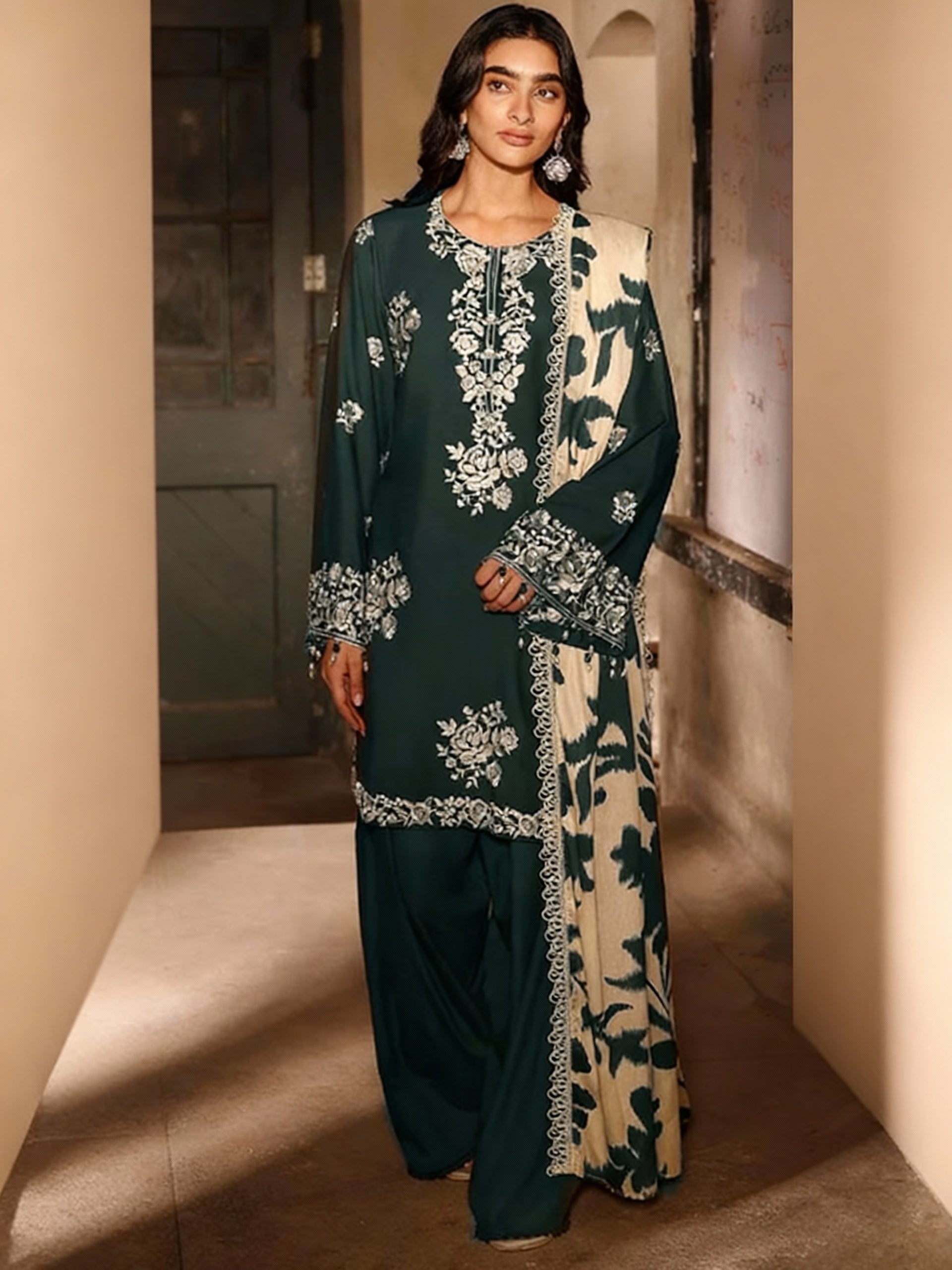 Zara Dhanak Embroidered 3 Piece | ZR117