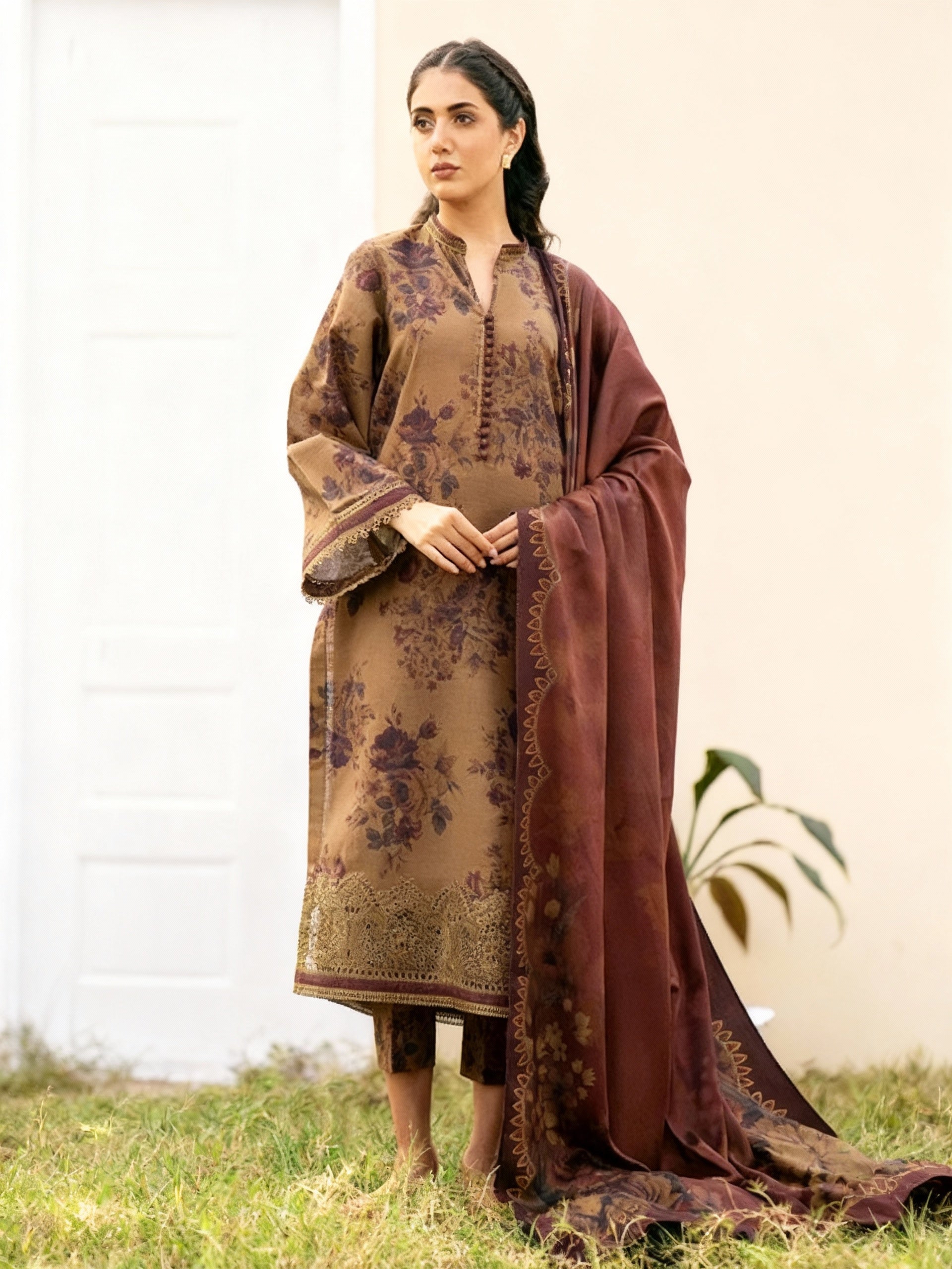 Iznik Khaddar Embroidered 3 Piece | IZ143